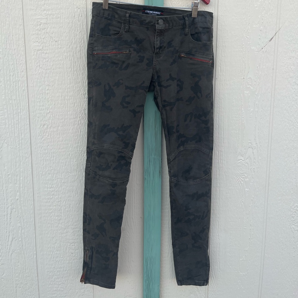 Etienne Marcel Los Angeles Camo Jean 27